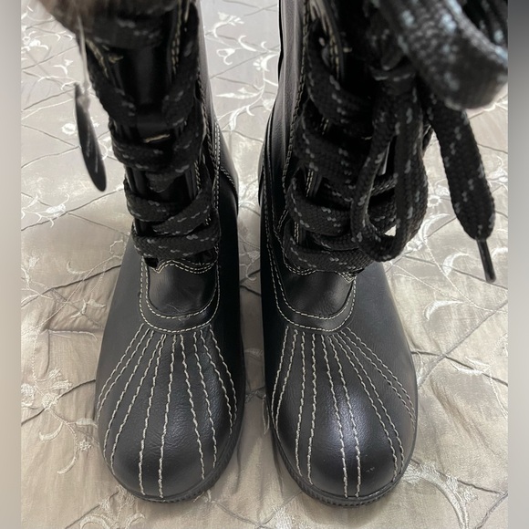 London Fog NWT Black Winter Boots with Fur Trim Size 8 - Picture 9 of 12